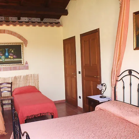 L'uliveto Фермерский дом *