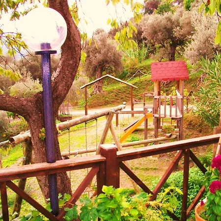 L'uliveto Фермерский дом